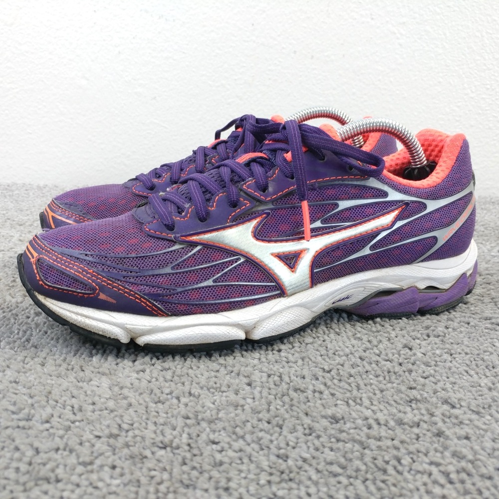 Mizuno Wave Catalyst Womens Size 7 Running Shoes Low Top Purple J1GD163305